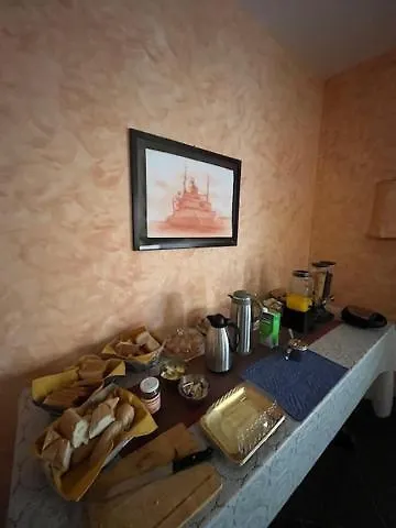 *** Alojamento de Acomodação e Pequeno-almoço Vivenda Viviani Acomodação com café da manhã Praia Cabo Verde